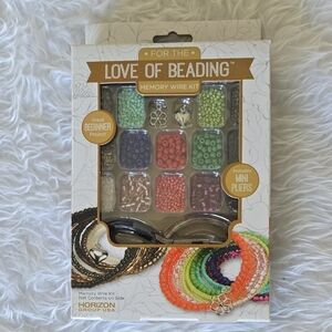 Memory Wire Beading Kit‎ with Mini Pliers
